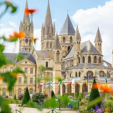 Le Jardin - Pl St Sauveur - Hypercentre カーン